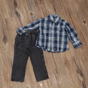Wrangler Retro Blue Plaid Shirt & Black Jeans